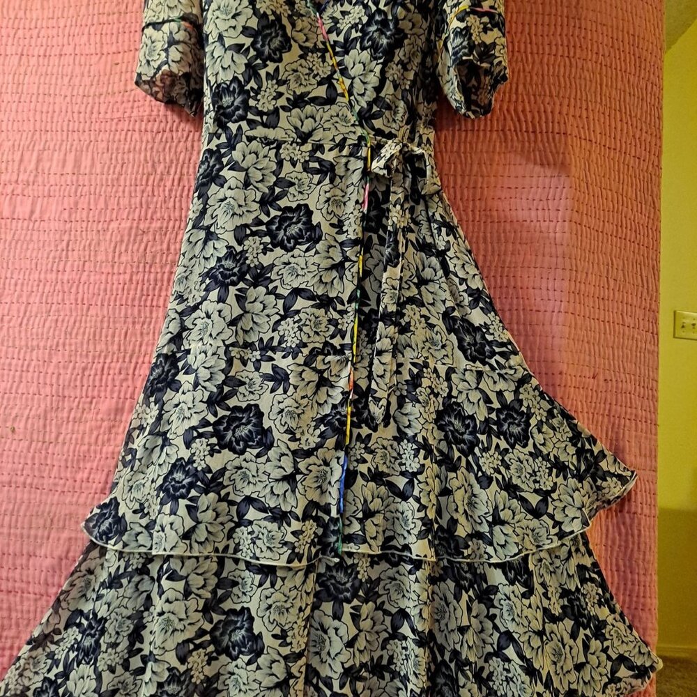 Johnny Was /Jade Dress, size medium, Classic Elegance!